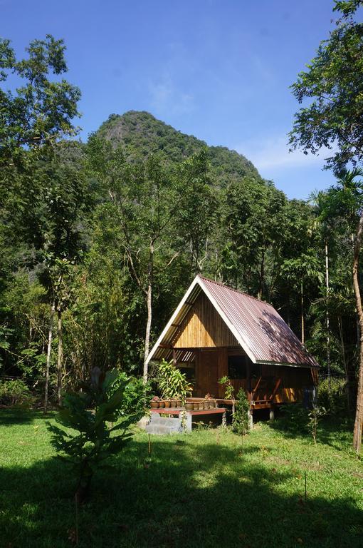 Khao Sok National Park Khao Sok Jungle Resort מראה חיצוני תמונה